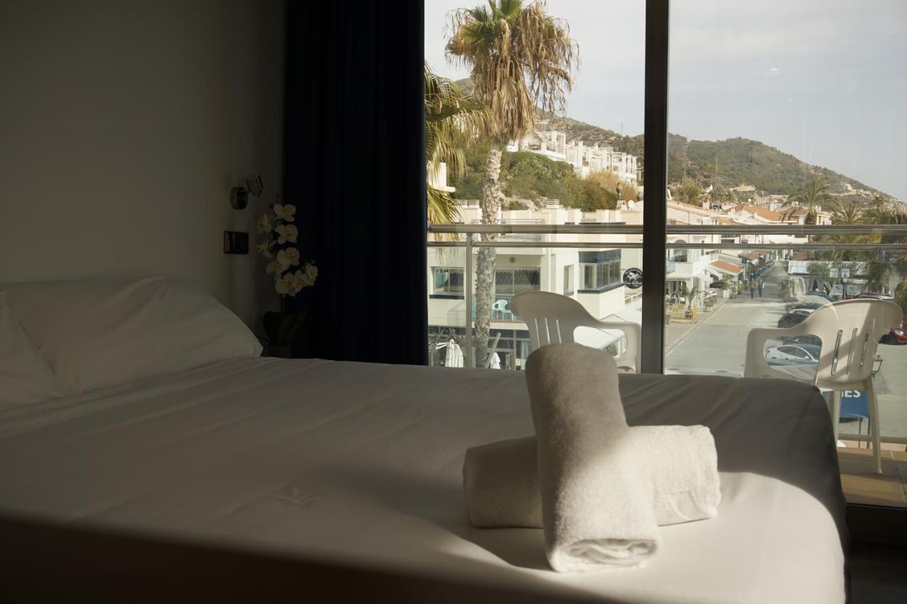 Port Hotel