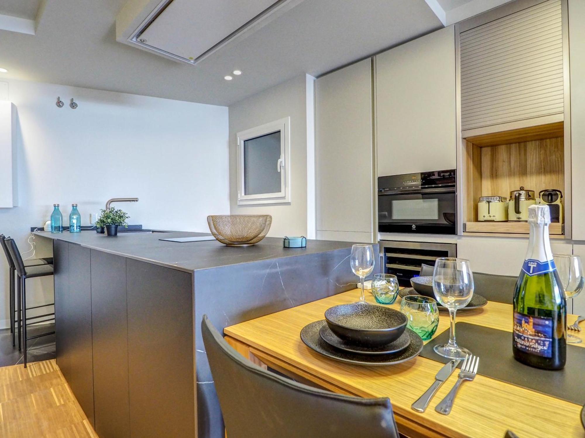 Apartment Paradise By Hello Homes