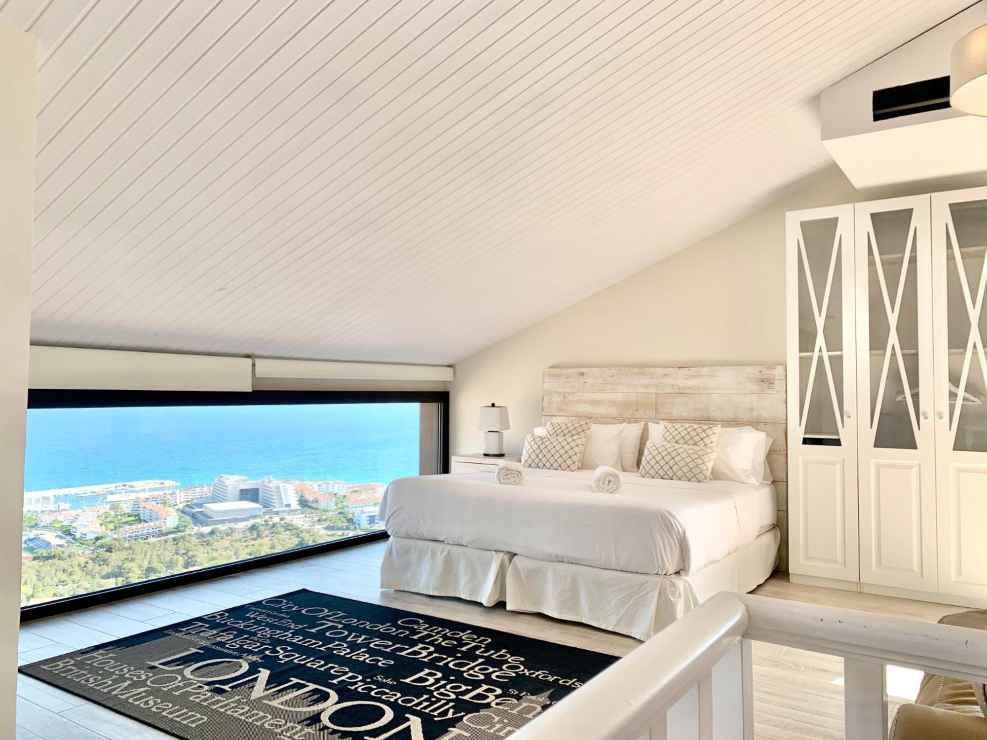 Spaces Sea View Villa- 6 Bedrooms, 5 Bathrooms, 2 Private Pools, Near Center * Sitges