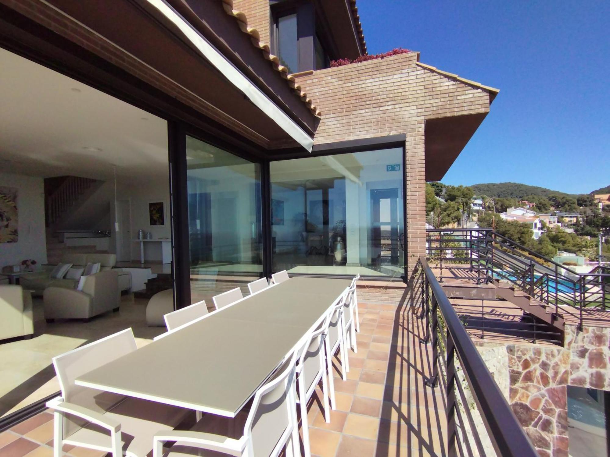 Spaces Sea View Villa- 6 Bedrooms, 5 Bathrooms, 2 Private Pools, Near Center Villa Sitges