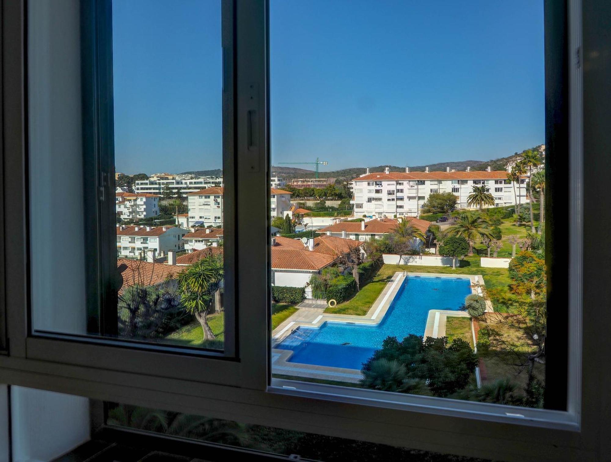 Balmins White By Hello Homes Apartment *