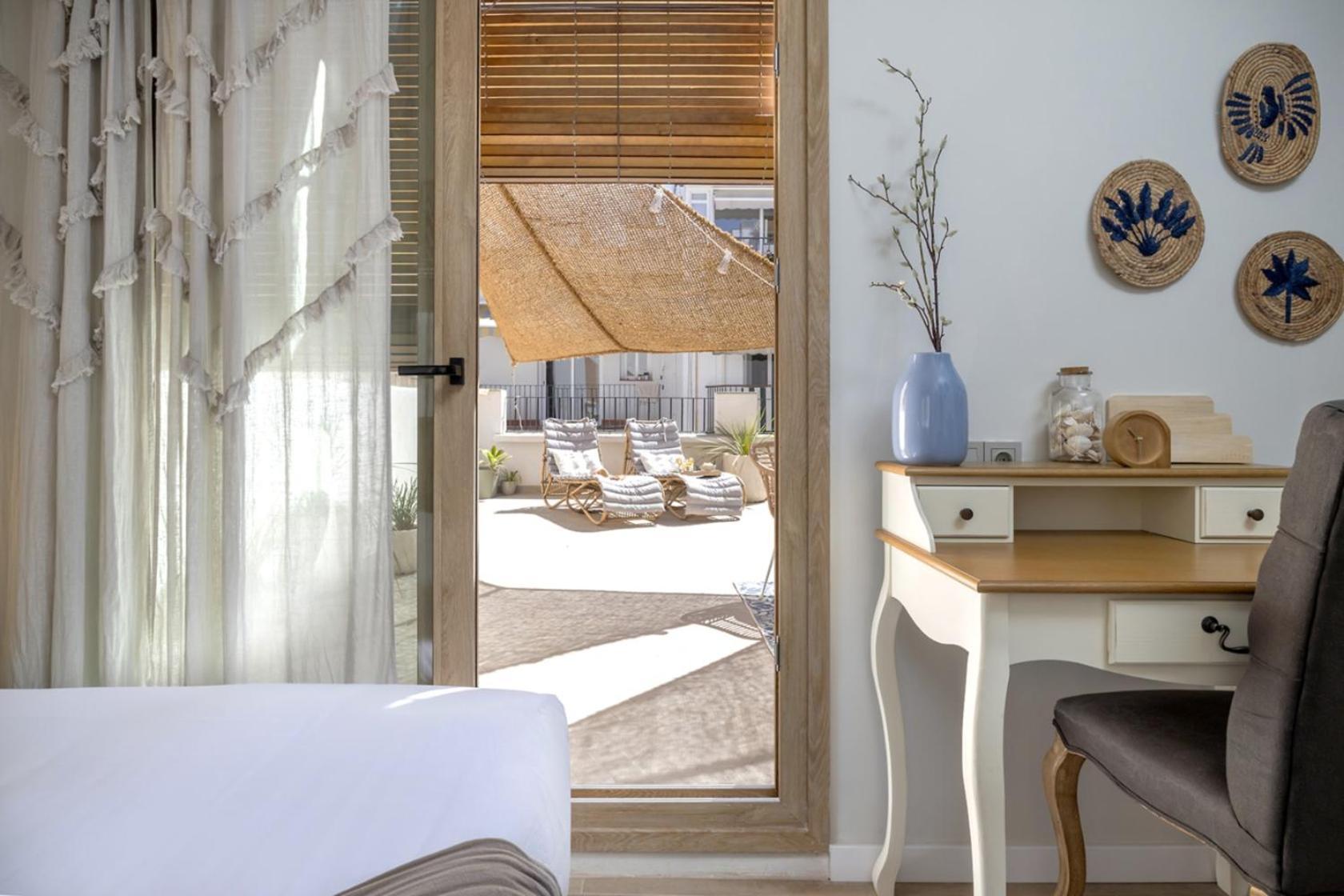 Montroig 5 Boutique Aparthotel *