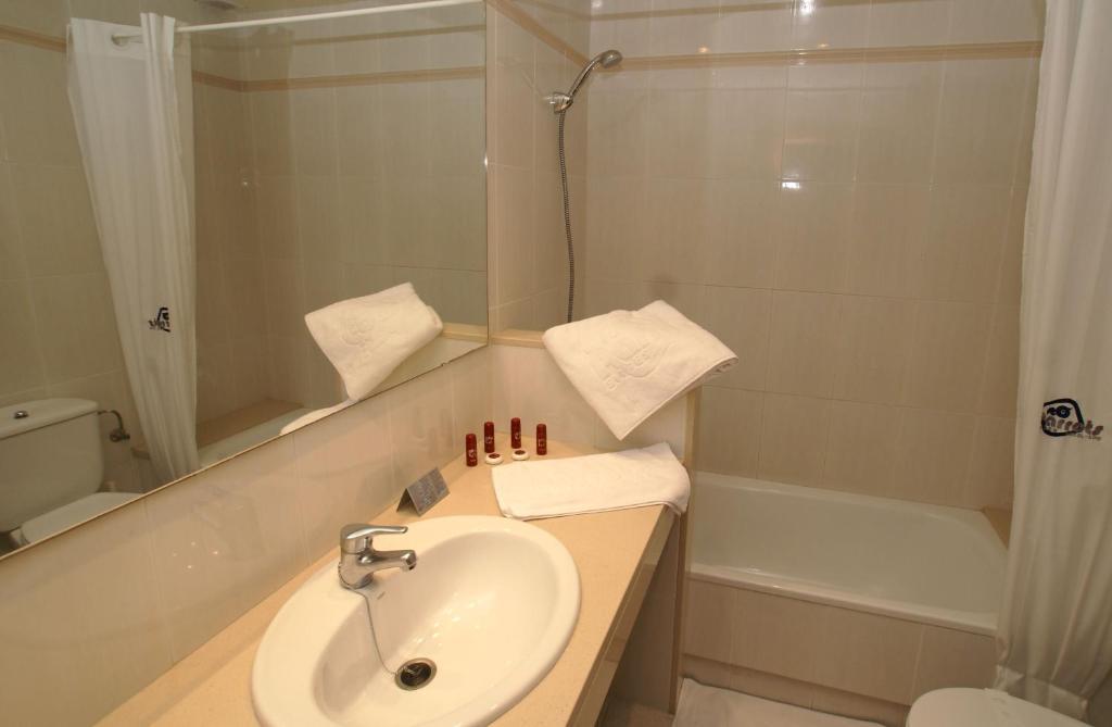 Hotel Parrots 3*