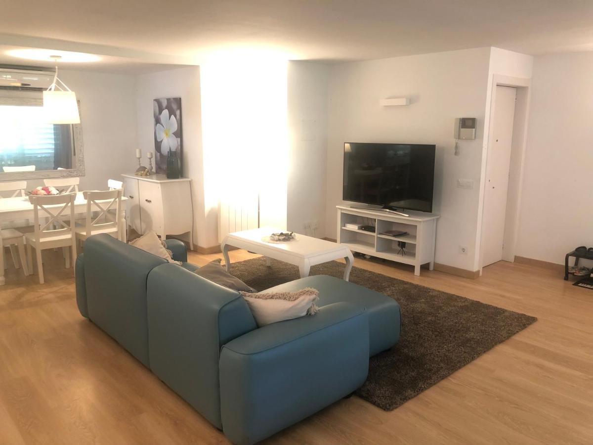En Sitges, Primera Linea De Playa Homestay