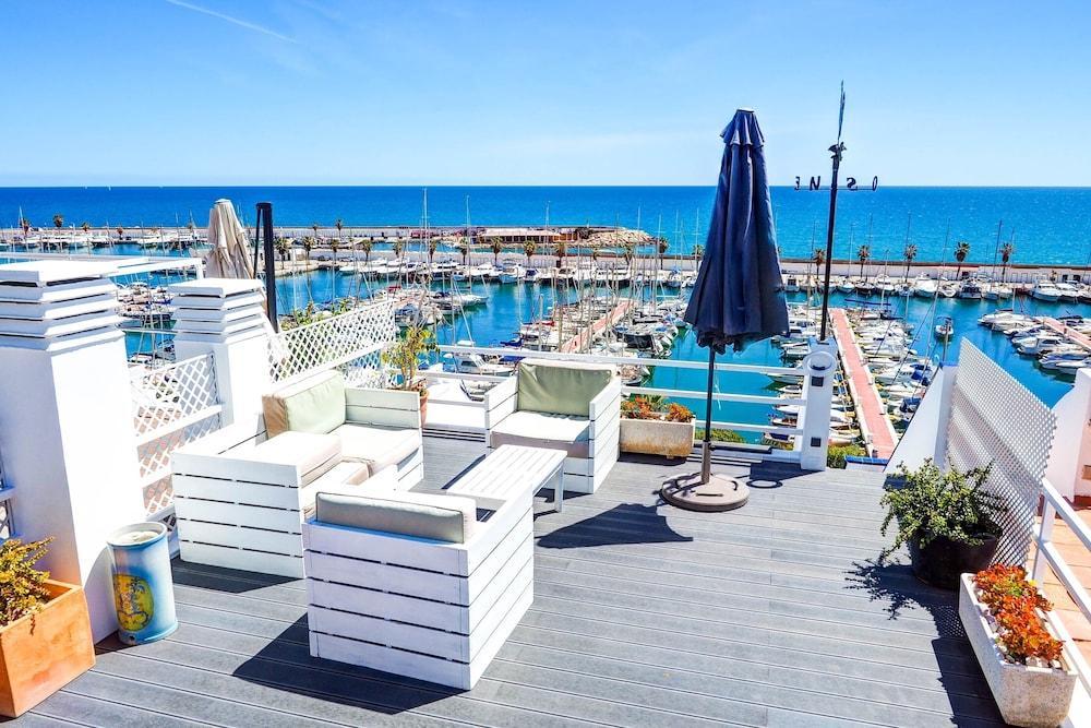The Moonlight Sea View 3*